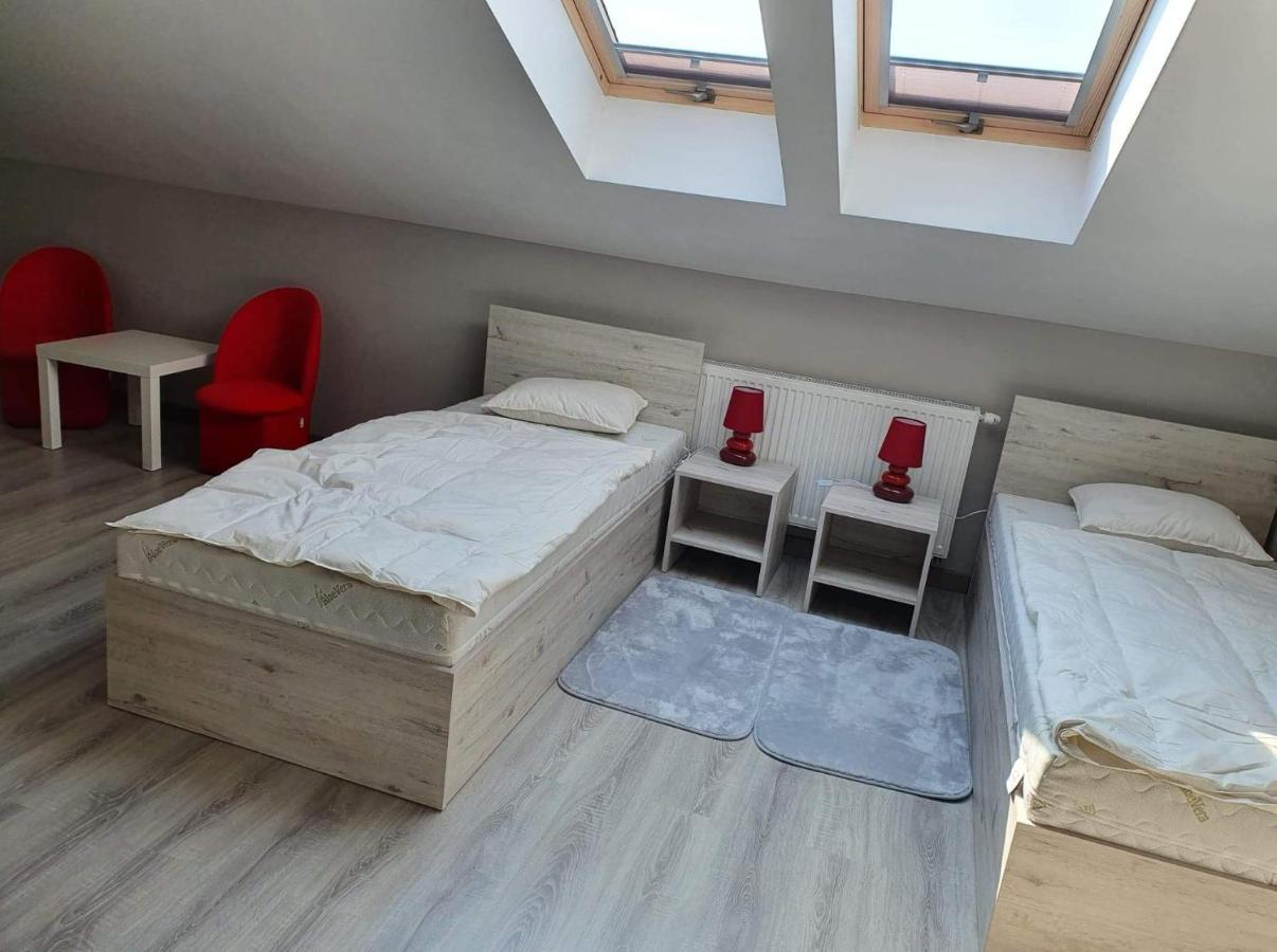 Villa Stajnia Kruki Wola Kaluska Esterno foto