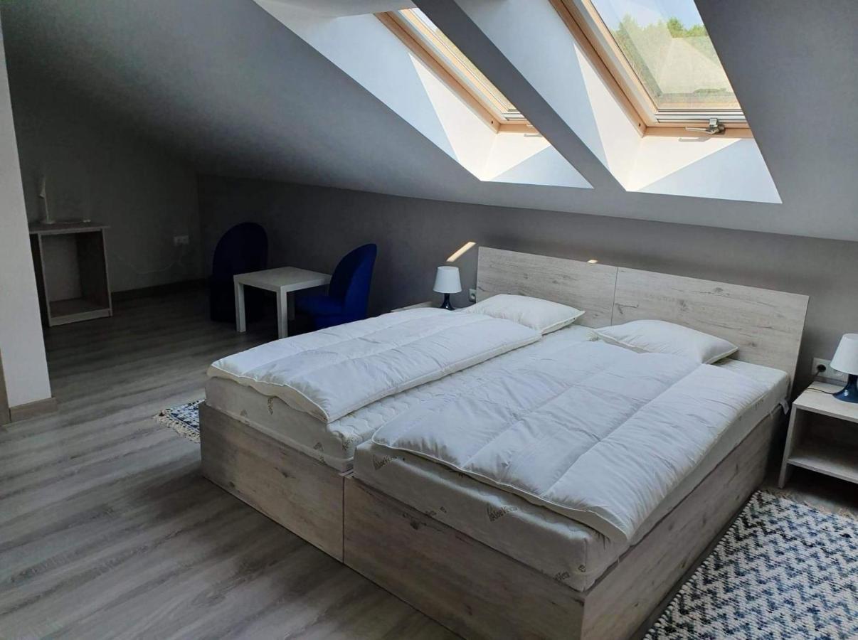 Villa Stajnia Kruki Wola Kaluska Esterno foto